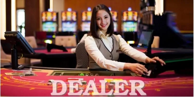 Hình ảnh nữ dealer ở ván cược